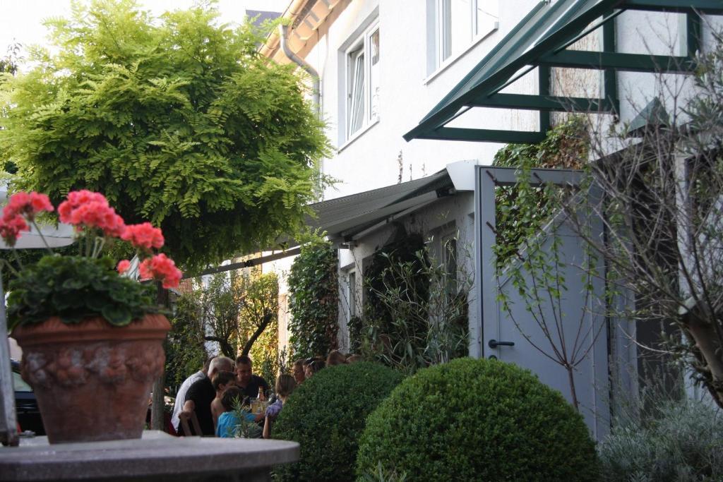 Hotel Gasthof Gruener Wald Hofheim am Taunus Exterior foto